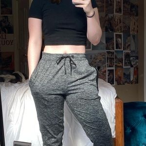 american eagle joggers!